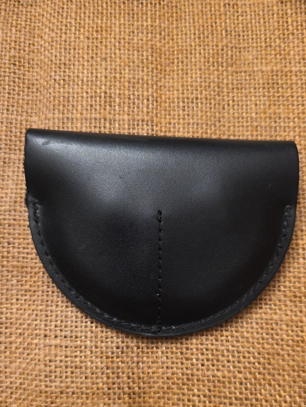 Bang & Olufsen Black Leather Earphones Pouch/Case - Picture 2 of 3